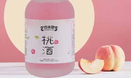 沉醉在百未草桃酒的水蜜桃芬芳中