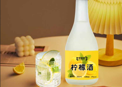 庆葆堂柠檬酒：品味酸甜，畅享微醺时光