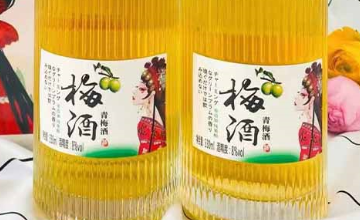 百未草梅酒：醇香滋味，满口芬芳